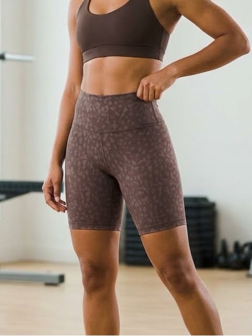🆕 Yogalicious Lux | Hi-Rise 7” Bike Shorts in Brush Spot Mocha Size Large